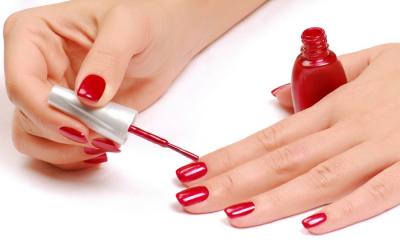 smalto-per-le-unghie